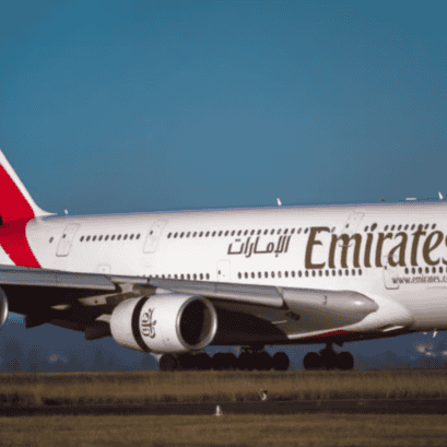 Actualmente, el aeropuerto de Dubái opera apenas al 20% de su capacidad habitual y ya se han cancelado cerca de 18.000 vuelos en toda la región.