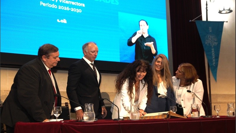 Laura Tarabella asumió el pasado viernes al frente de la UNL en Santa Fe.