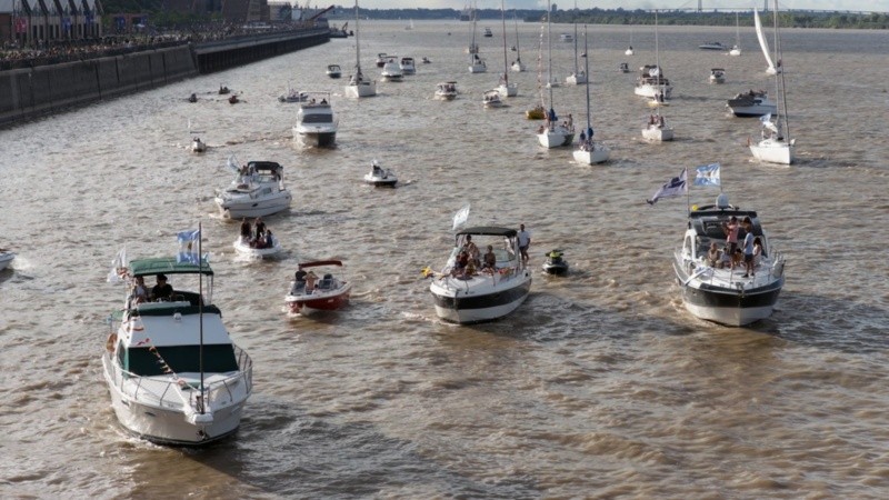 La caravana náutica de este sábado en Rosario.