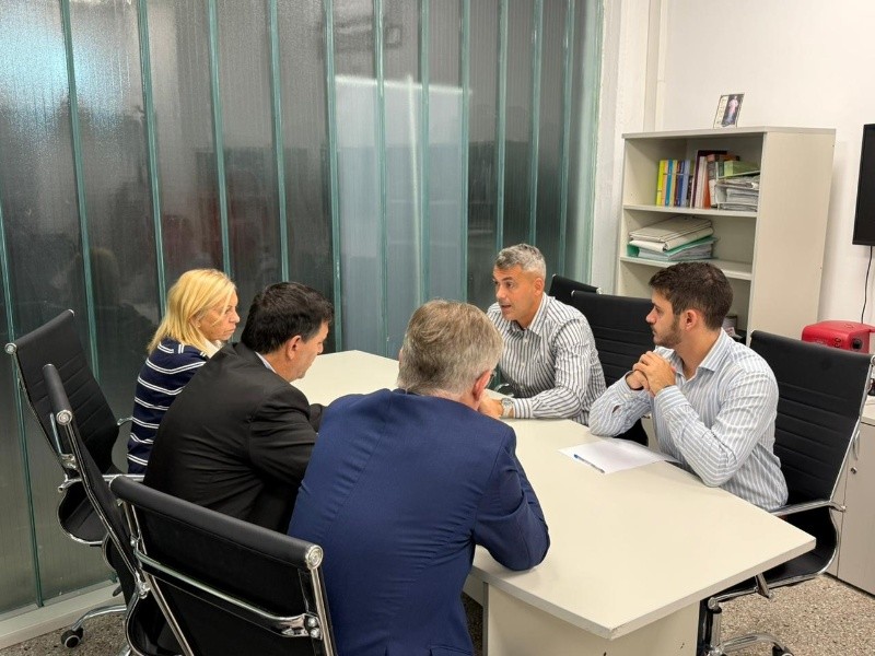 “Estamos convencidos de que la única manera de enfrentar estos problemas es trabajando de manera articulada entre los distintos niveles del Estado”, afirmó el intendente de Roldán, Daniel Escalante.&nbsp;