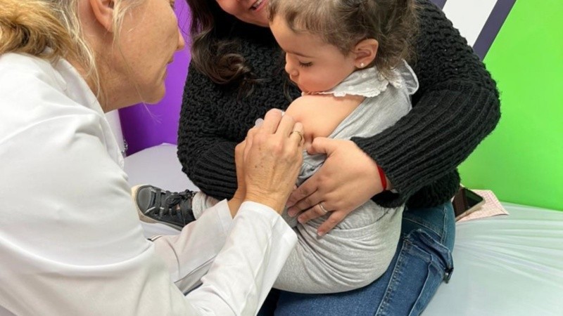 Buscan estrategias para robustecer el acompañamiento a las jefas de hogar en la ciudad.