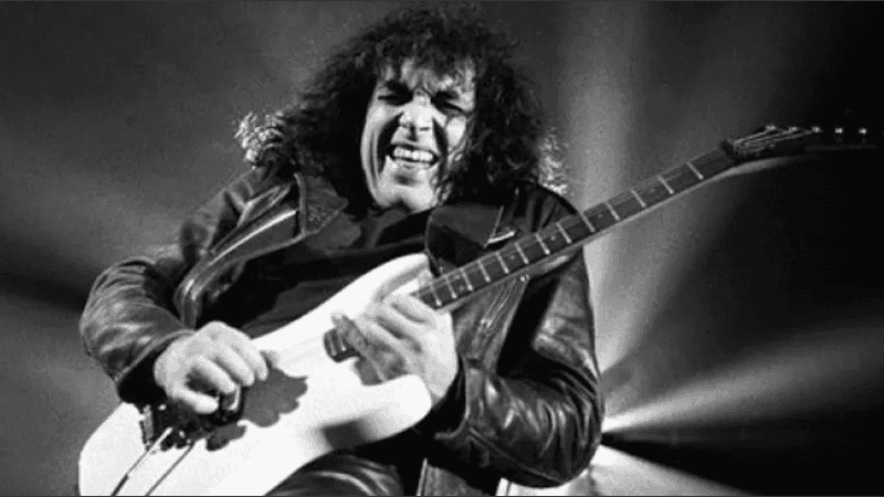 Pappo nació el 10 de marzo de 1950 en Buenos Aires y, a lo largo de su trayectoria, se convirtió en un verdadero referente de la guitarra eléctrica.