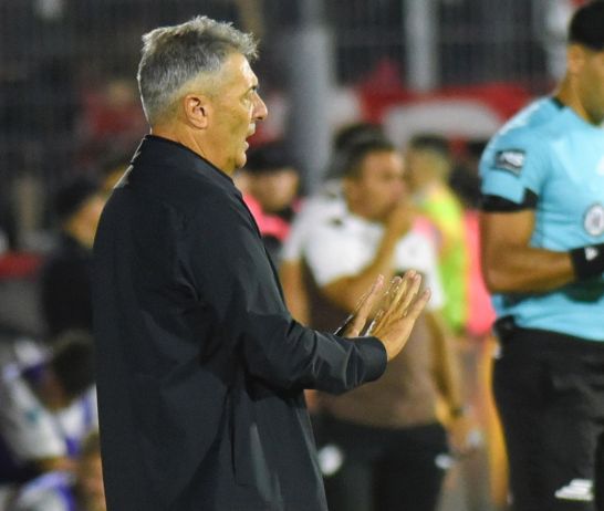 Kudelka, entre la mesura y la bronca del empate en el final (Fotobaires).