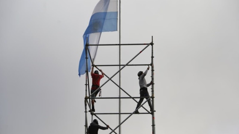 &nbsp;Una de las torres del escenario de Fito Páez (Alan Monzón/Rosario3)