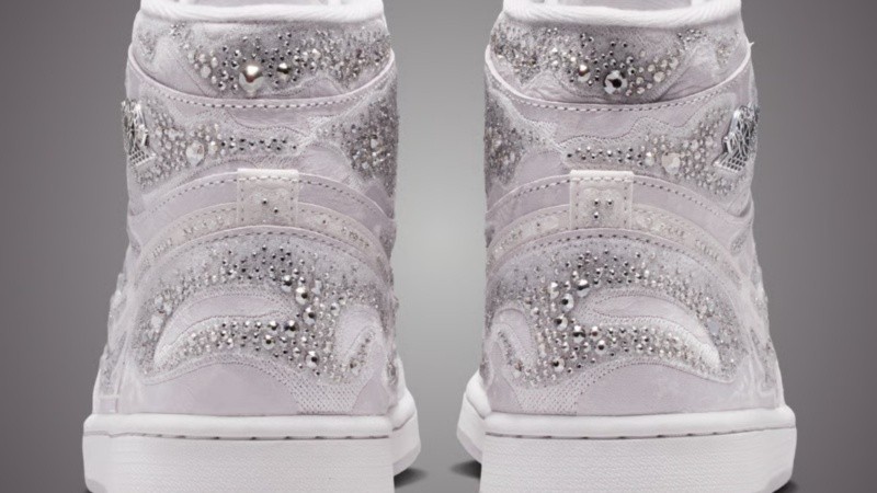 El resultado es uno de los lanzamientos más exclusivos (y caros) del universo sneaker.