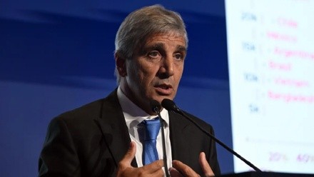 Luis Caputo reconoció que la inflación de marzo no desaceleró.