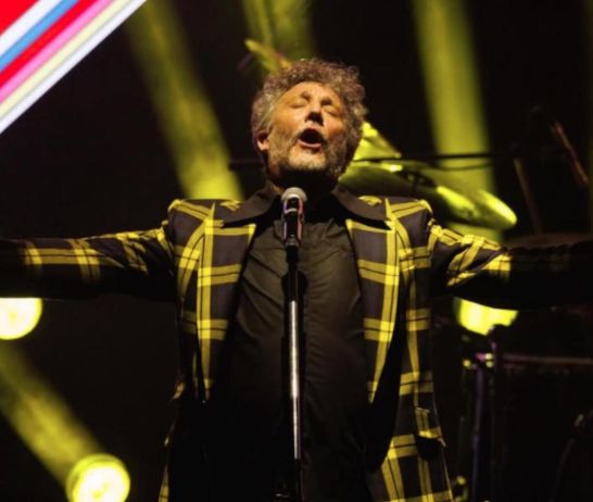 Fito cierra Casa Paéz en Rosario.