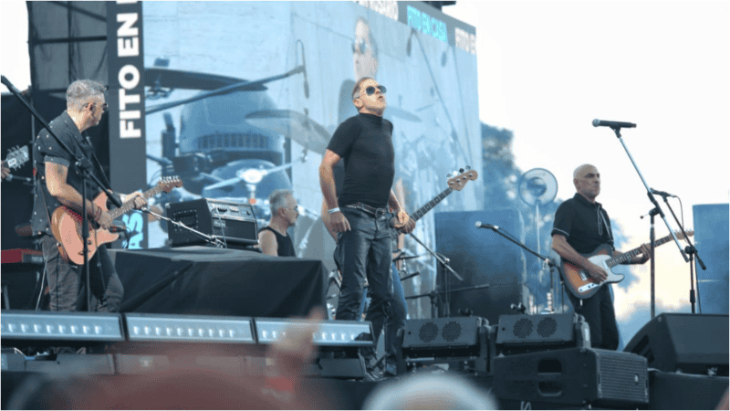 Coki & The Killer Burritos en el escenario del Monumento, antes de Fito Páez. (Alan Monzón / Rosario3)