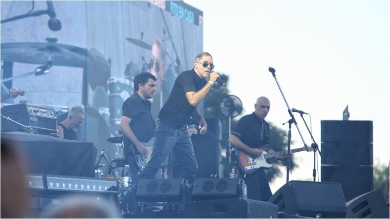 Coki & the killer burritos, el show previo a la presentación de Fito Páez.