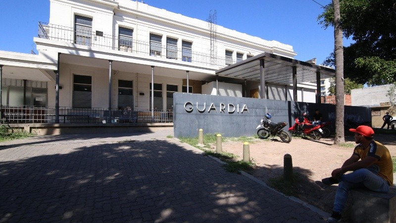 Chicho fue internado en el Hospital Centenario.