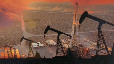 El petroleo registró un fuerte descenso de precio en el inicio de la semana.