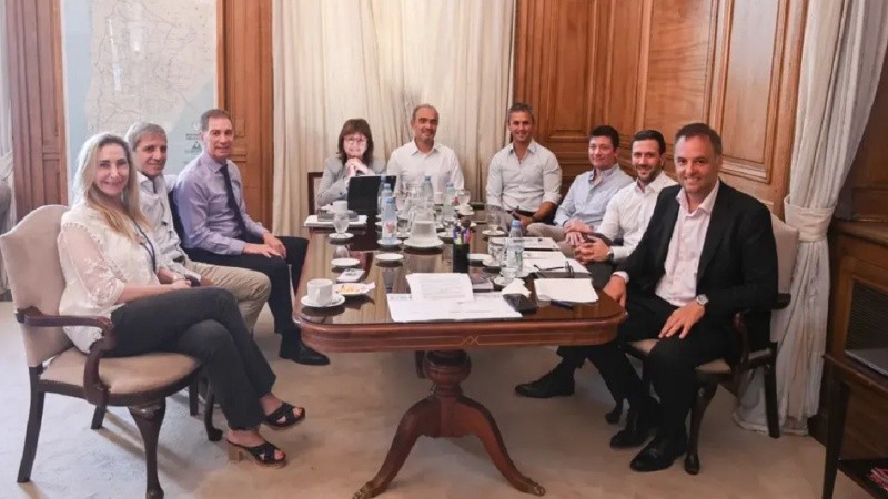 El Gobierno reunió a la mesa política para definir los próximos proyectos que impulsará en el Congreso.