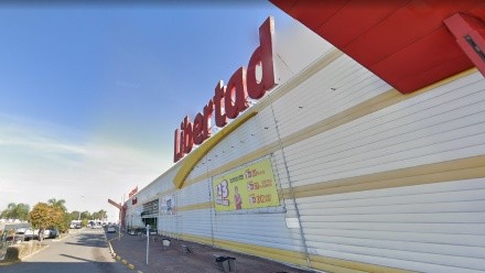 El hiper Libertad de zona sur de Rosario cambia de dueño otra vez. Y también de nombre.