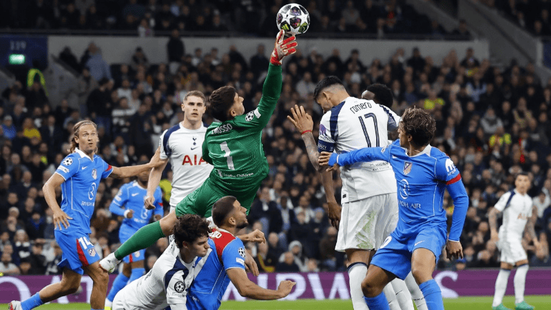 Musso fue clave a pesar de la derrota en Inglaterra. (EFE)