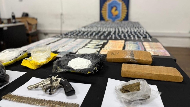 Los elementos secuestrados en los operativos.