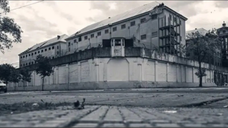 A fines de noviembre de 1976, los militares decidieron concentrar a todas las presas políticas del país en la cárcel de Villa Devoto.