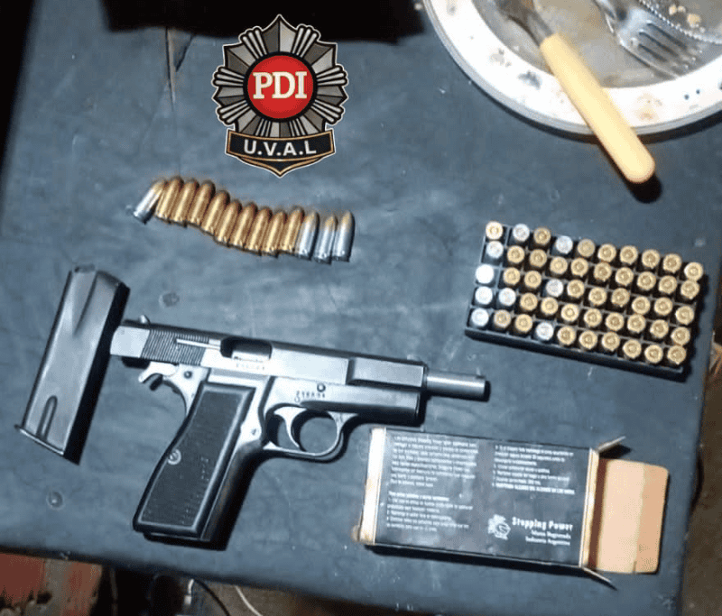 La pistola que le secuestraron a Valdez.