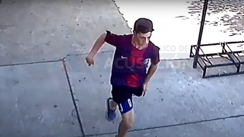 Saavedra, hoy imputado, cuando huía tras el doble asesinato.