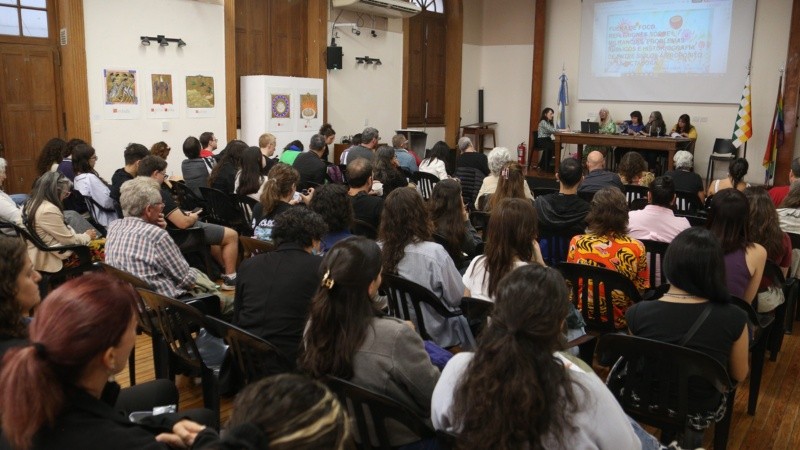 “Memorias, violencia política y pasado represivo: perspectivas críticas a 50 años del golpe de Estado en Argentina”, fue el primer eje.