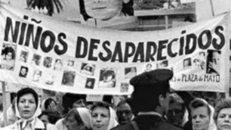 La investigación se inició el 4 de agosto de 2016 a partir de una presentación de la unidad especializada para casos de apropiación de niños durante el terrorismo de Estado.