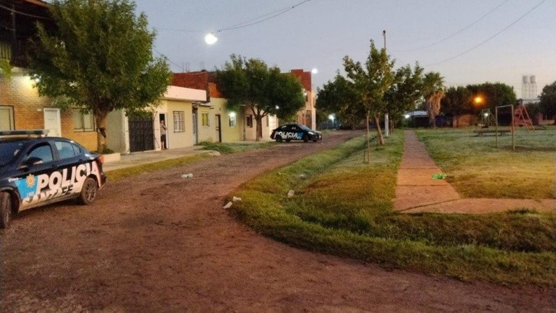 La Policía en la escena del crimen este domingo a la madrugada.