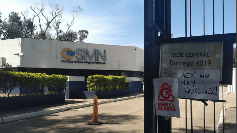 Los empleados del Servicio Meteorológico advierten posibles despidos de a centenas.