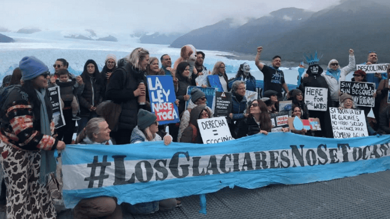 Los ambientalistas realizarán nuevas protestas contra la ley de glaciares.