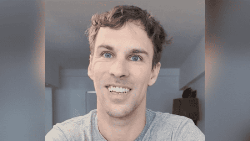 La historia de superación de Wenceslao Moreno, el médico de Rosario que convive con parálisis cerebral.