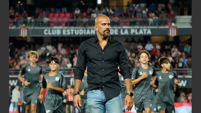 La restricción puede ser levantada una vez cumplida la sanción o cuando la administración del organismo considere regularizada la situación.