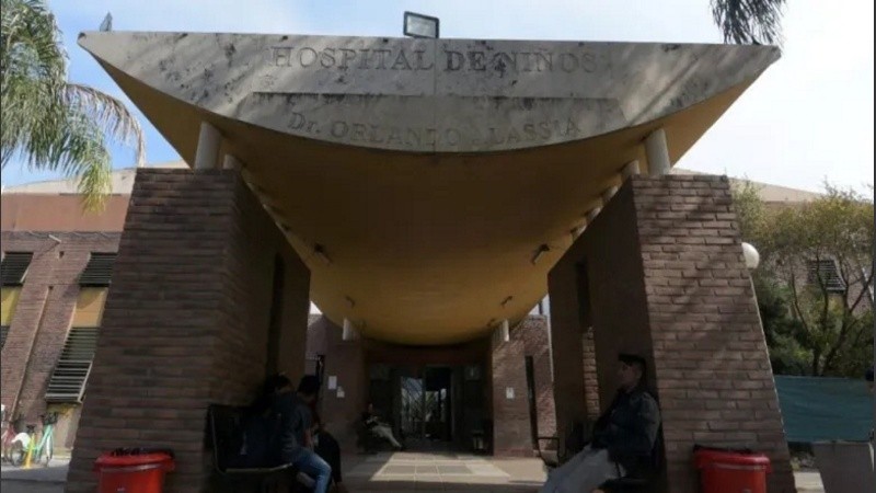 Un bebé está internado en estado crítico en el hospital de Niños Dr. Orlando Alassia de Santa Fe, tras haber sufrido un accidente por inmersión.