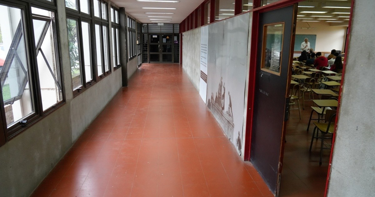 Docentes y no docentes de la UNR comienzan una nueva semana entera de ...
