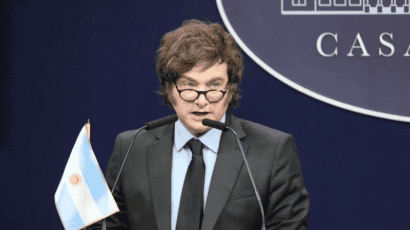 El mandatario grabará su mensaje, que se transmitirá a las 19.