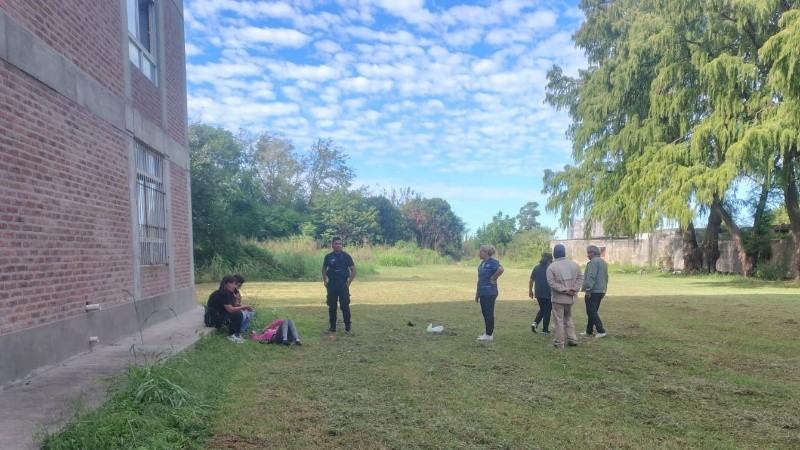 Investigan qué ocurrió con Jackeline en el cementerio municipal.