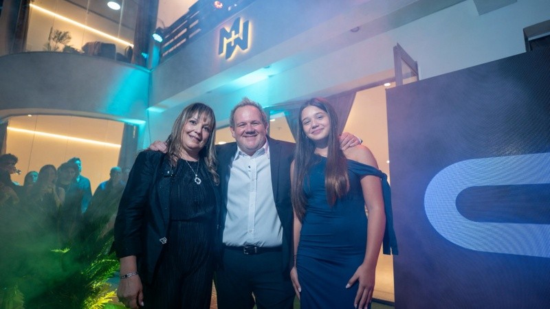 Los titulares de la firma celebraron la inauguración del nuevo estudio en Funes&nbsp;&nbsp;