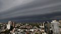 Nubes negras hacia el oeste de Rosario.