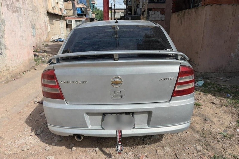 El Astra investigado, detectado en el Fonavi Guereño.