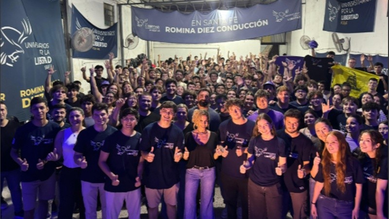 La diputada nacional Romina Diez, encabezó el acto de cierre de campaña de la agrupación Universitarios por la Libertad (UPL) el club El Eslabón.