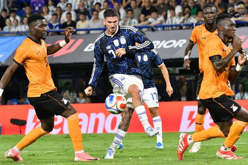 De Paul fue suplente en los dos amistosos, ¿será titular en el Mundial?