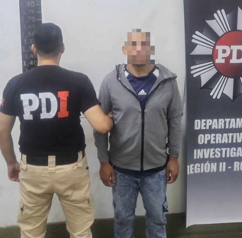 El asaltante cometía los atracos con una réplica.