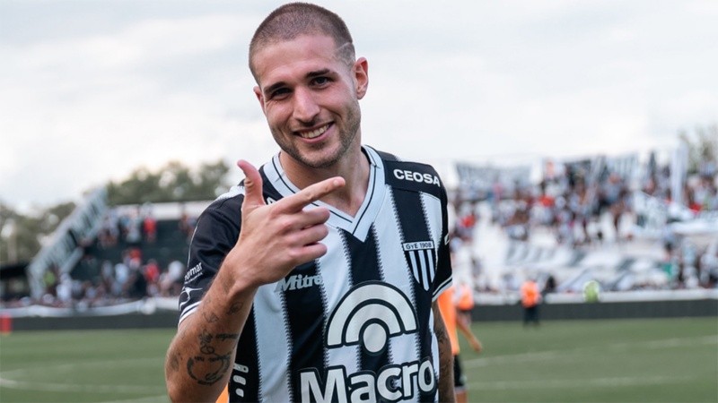 El ex delantero de Central lleva