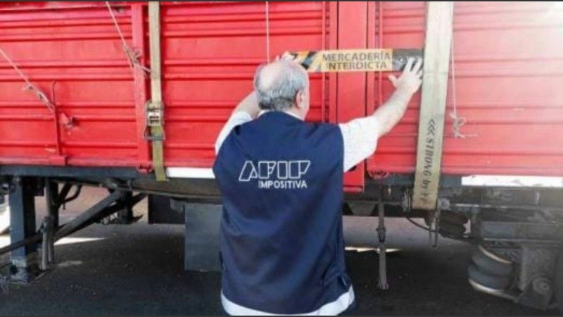 ARCA interdictó 300 toneladas de maíz en un depósito fiscal de Pérez