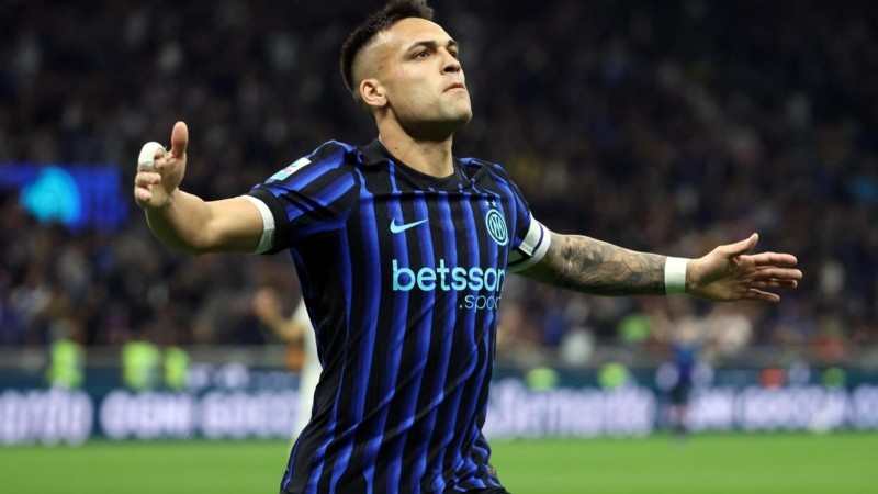 Lautaro volvió encendido y convirtió dos goles en el triunfo del Inter sobre Roma.