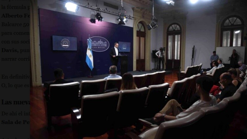 Los medios de prensa en la Casa Rosada.