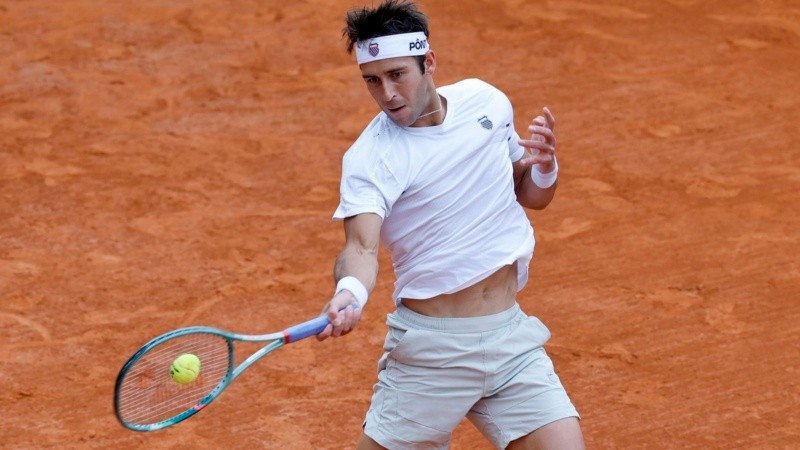 Tomás Etcheverry venció y eliminó a Grigor Dimitrov en la primera ronda de Montecarlo.