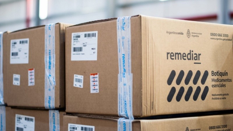 Diputados reclaman el cumplimiento del programa Remediar en medio de recortes de los envíos de medicamentos a las provincias.