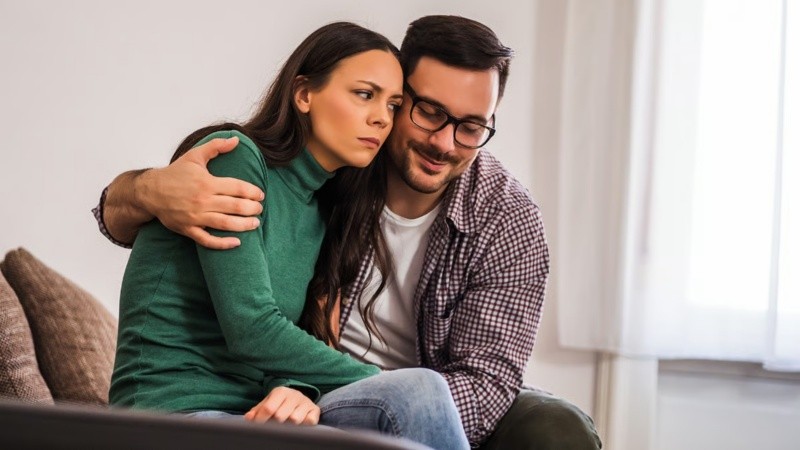 Para evitar caer en esta dinámica, los especialistas recomiendan prestar atención a los patrones de comunicación.