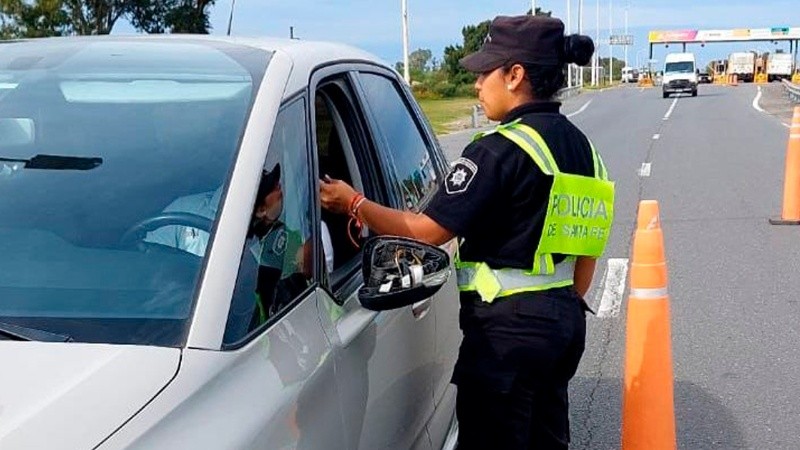 Más de 700 personas dieron positivo en los controles.