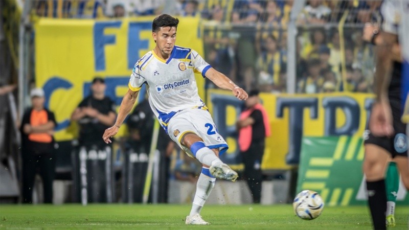 Pol Fernández estaría a cargo de la generación de juego este domingo (Fotobaires).
