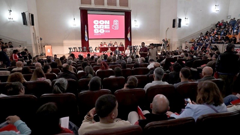 El encuentro se desarrolló en el Paraninfo de la Universidad Nacional del Litoral (UNL).