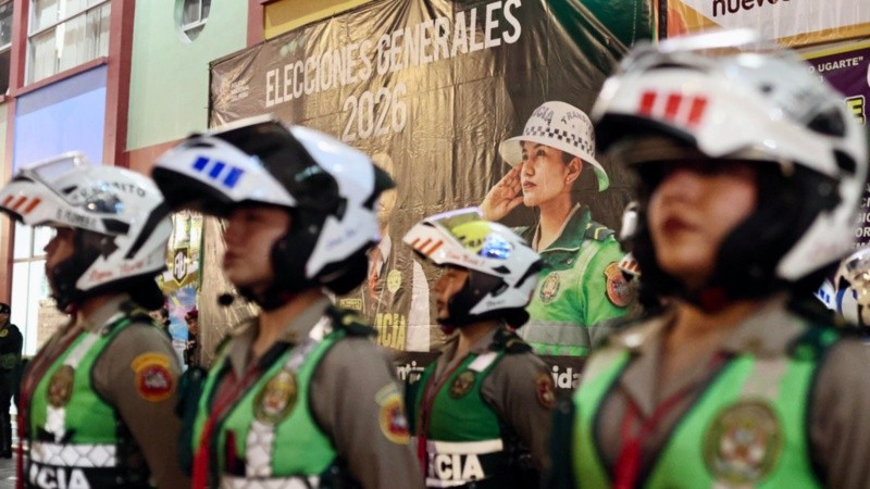 Fuerzas policiales listas para la jornada electoral.